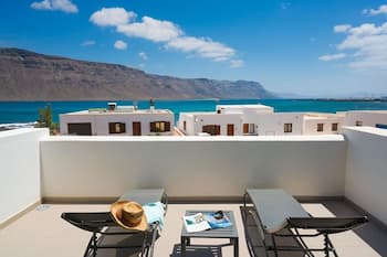 House in Caleta de Sebo La Graciosa with sea view and terrace Santa Rosa